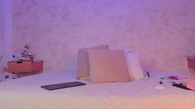 Mia_hill1 live