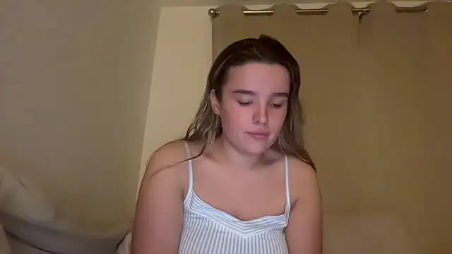 maisiesmithx live
