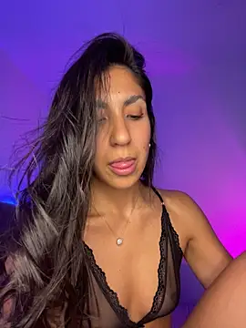 MaddyX__ live