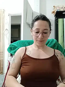 emilypoppy3 live