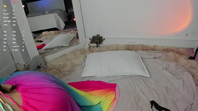 AlannaRussell_ live