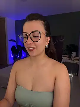 EmaSaenz live
