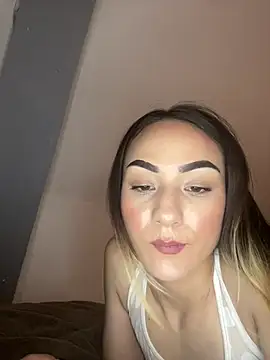 LioraX69 live