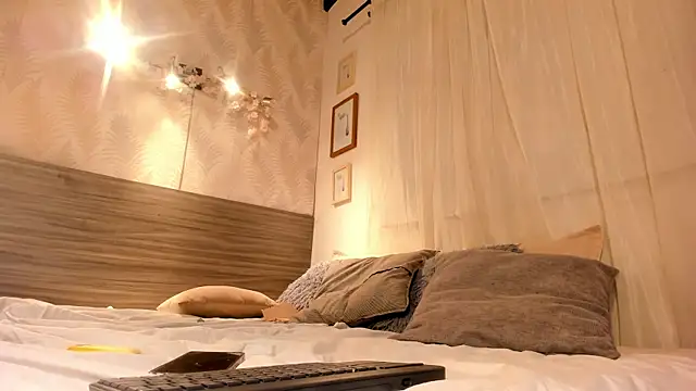 KarolyneLune live