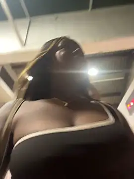 ZarahFerreira live