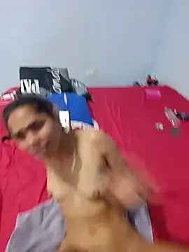 SkinnyLatinaCuckoldCouple live