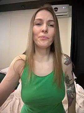 RachelBelI live