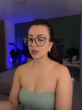 EmaSaenz live