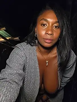 HanaThompson live