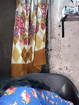 Hotcouplepriya live