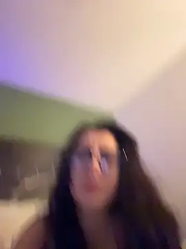 EmaSaenz live