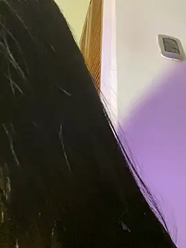 Magiee_Thompson live