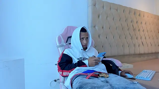 Supreme_Badboy live