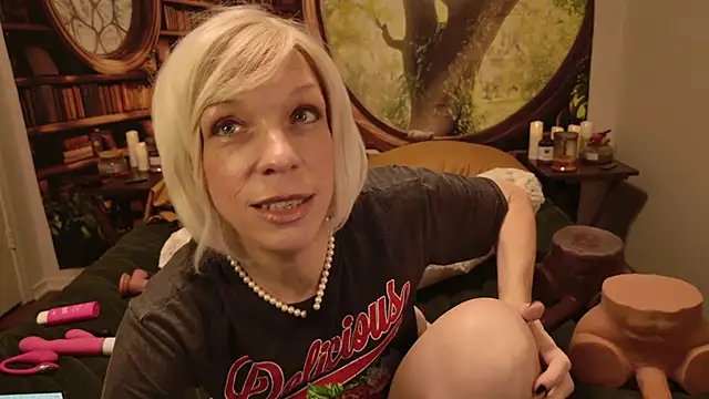 Tessa_Rae live