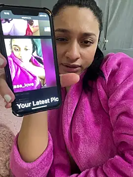 Heyalexaaa_love live