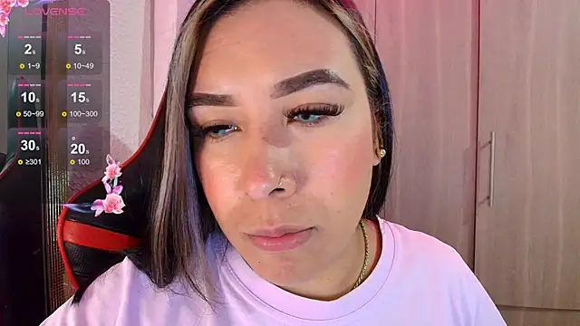 leahtemptation3 live