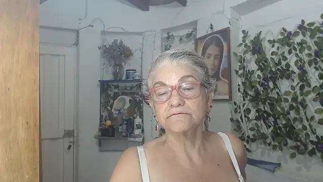 FunnyGrandma live