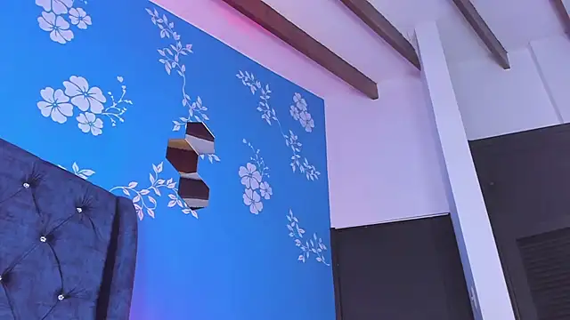 Issa_Clark01 live