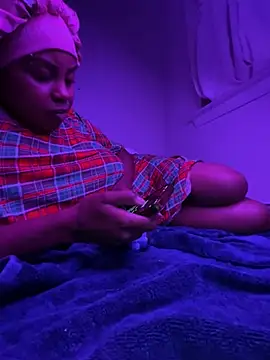 TheRealOshunQueen live