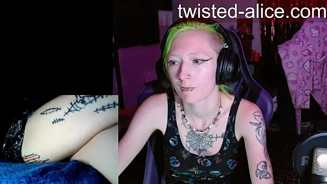 Twisted_Alice live