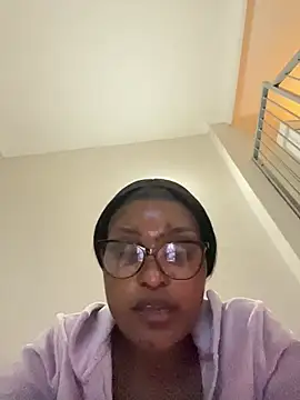 Bustygoddess32 live