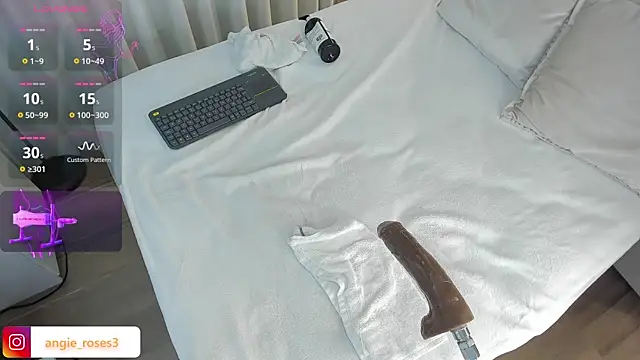 angiee_roses live
