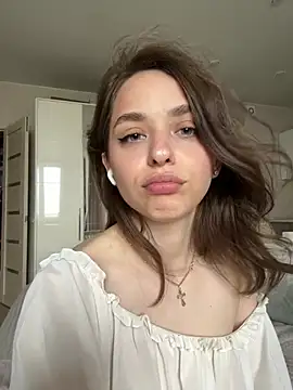 yoyogirlx live