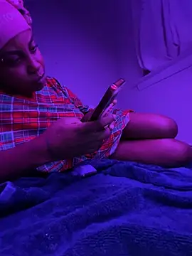 TheRealOshunQueen live