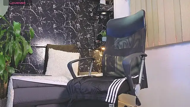 MR_EITHAN live