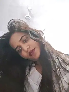 cute_radhikaa live