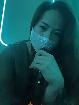 kiss_loo live