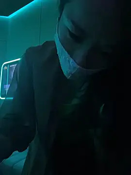 kiss_loo live