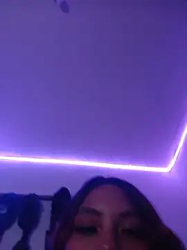 Emma_Evanns_ live
