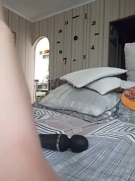 BustyBlond live