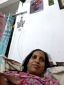 Sexy-Kajal2 live