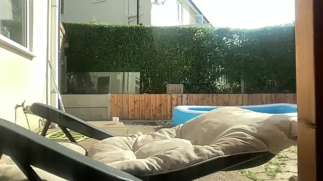 Bustyblondebabe32 live
