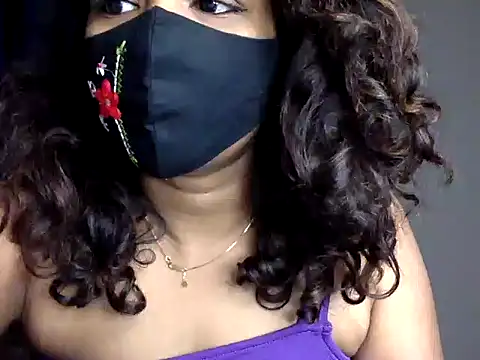 Nisha-moon live