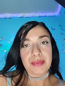 Evelyn_pink1 live