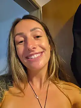 NicoleKaiser live