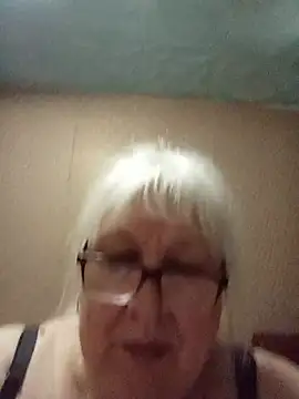 Alexia64231 live