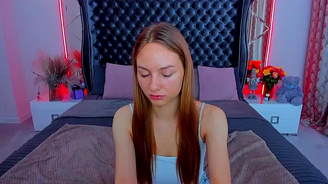 MilaAddams live