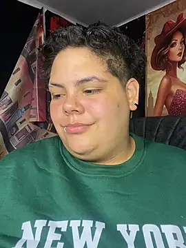 Hailey_Curvy live