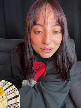 Mia_fiire live