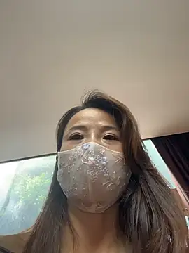 kiss_loo live