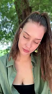 KikiWatson live