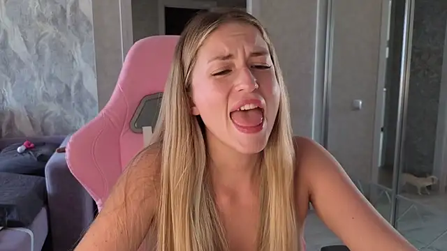 StacyWells live