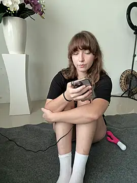 Nura_n_Sarah live