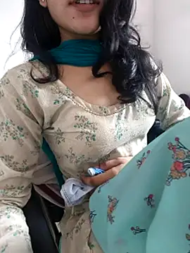 zoya_baby_ live