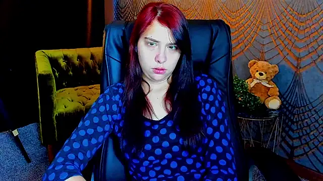 Livia_Shy live