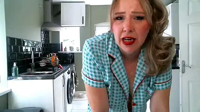 MissHoneyPenny live